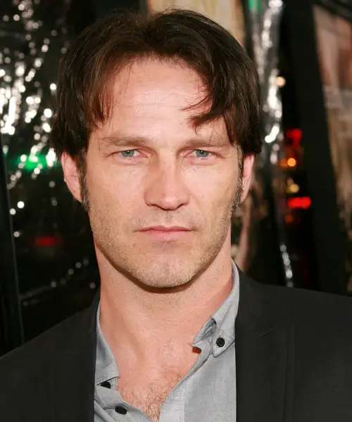 How tall is Stephen Moyer?